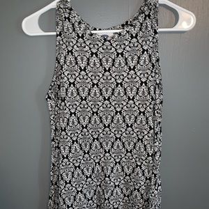 Black and white printed tank top